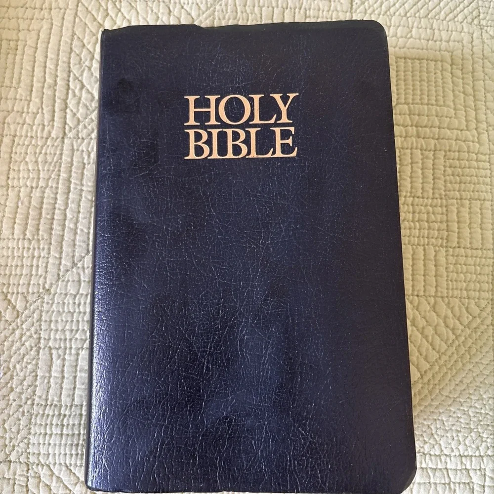 Zondervan NIV Holy Bible Black Imitation Leather Red Letter Edition 2001